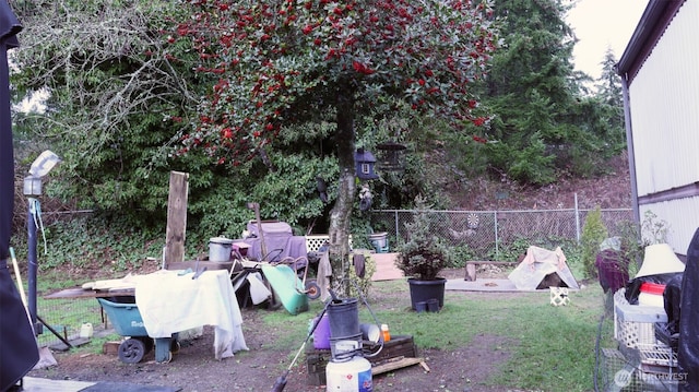 view of yard featuring fence