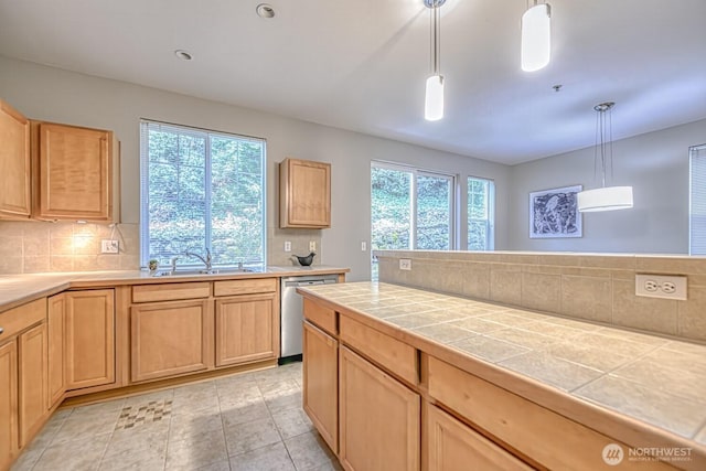 3733 S Holly Park Dr Unit 4, Seattle, WA 98118 - photo 18