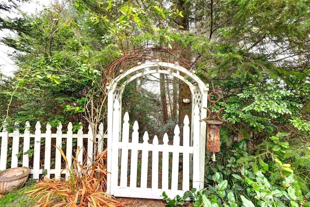 34800 J Pl, Ocean Park, WA 98640 - view of gate with fence