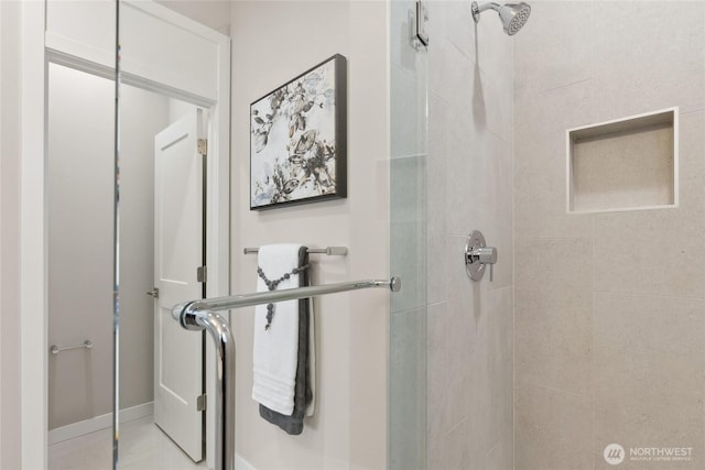 full bathroom featuring a stall shower