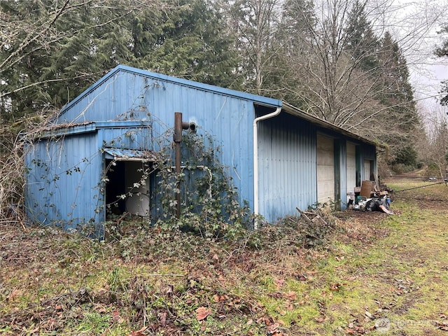 view of outdoor structure with an outdoor structure