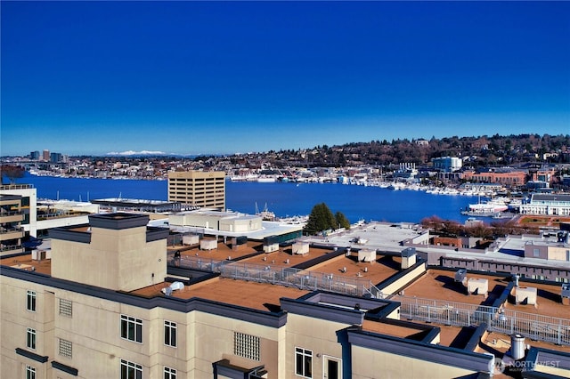 bird's eye view with a water view