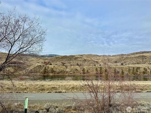 property view of mountains