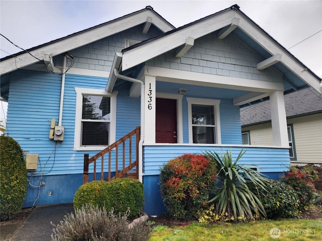 view of front facade featuring covered porch