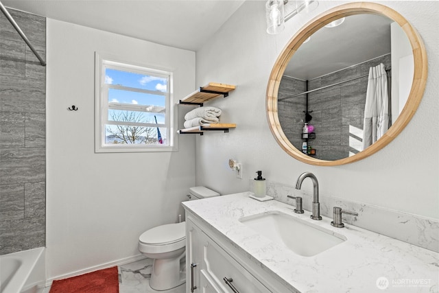 full bathroom featuring toilet, baseboards, shower / bath combination with curtain, and vanity