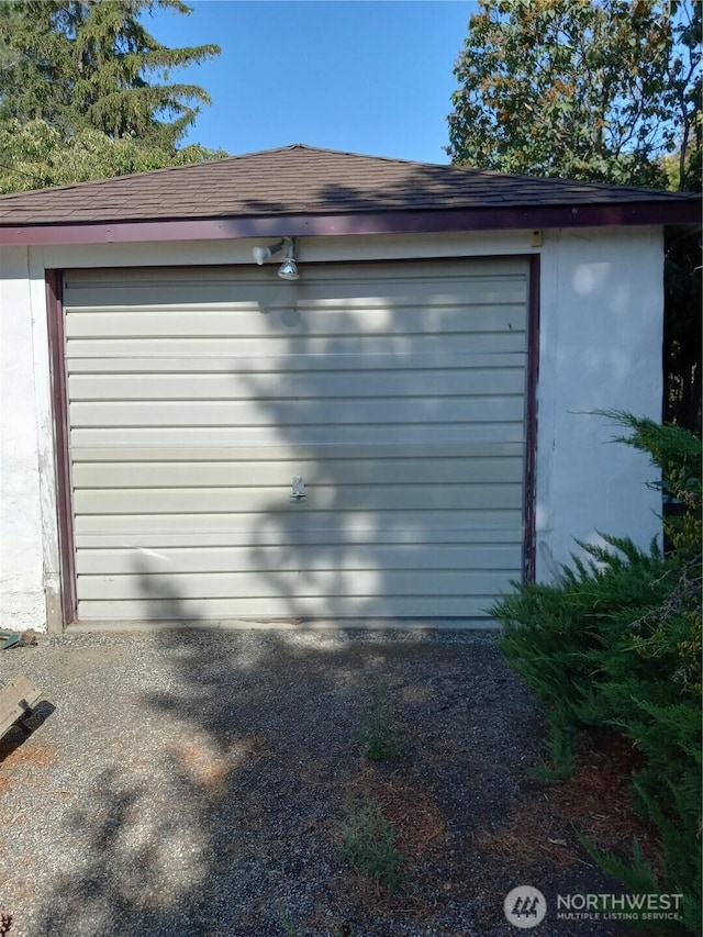 view of detached garage