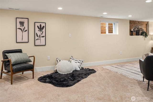 living area featuring recessed lighting, visible vents, carpet flooring, and baseboards