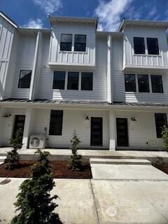 view of townhome / multi-family property