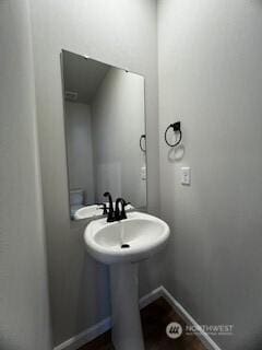 bathroom with baseboards