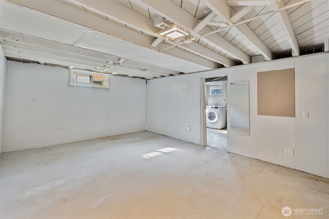 basement with washer / clothes dryer