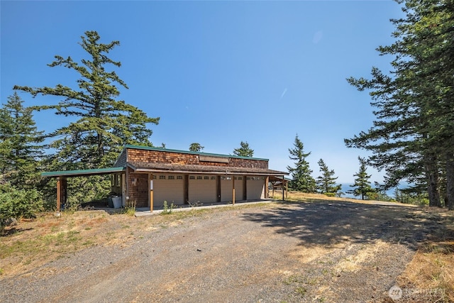 312 Stormridge Rd, Friday Harbor, WA 98250 - garage with driveway