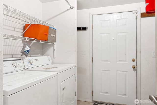 laundry room with laundry area and independent washer and dryer