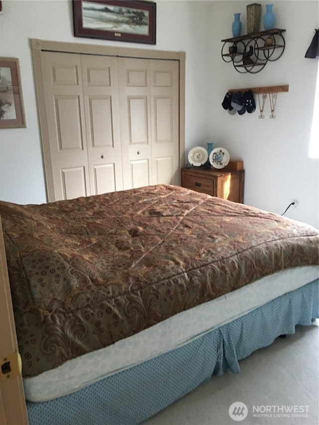 bedroom with a closet