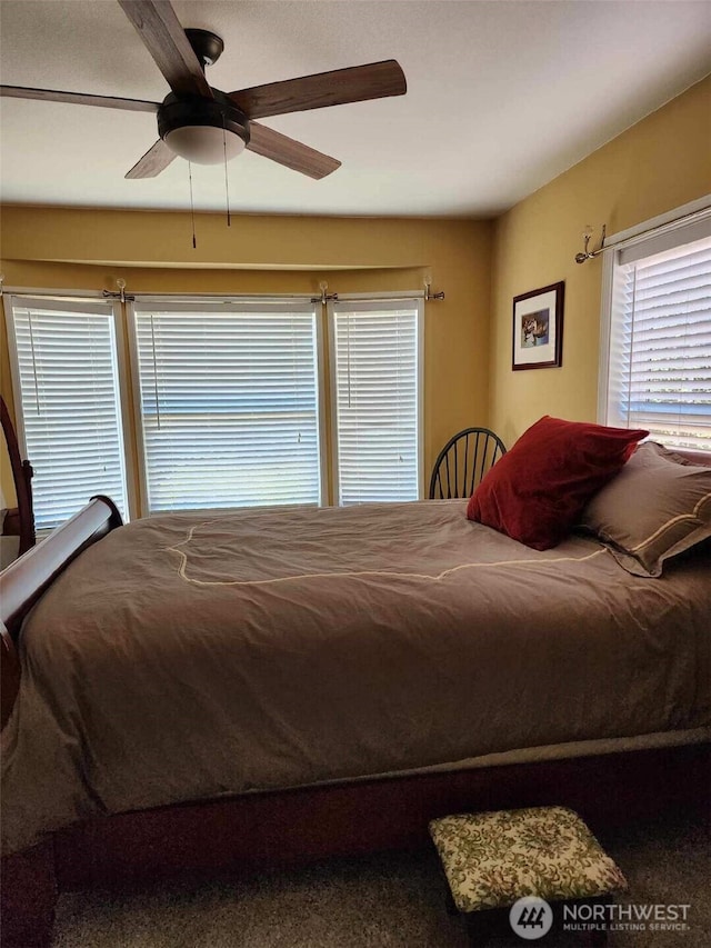 bedroom with ceiling fan