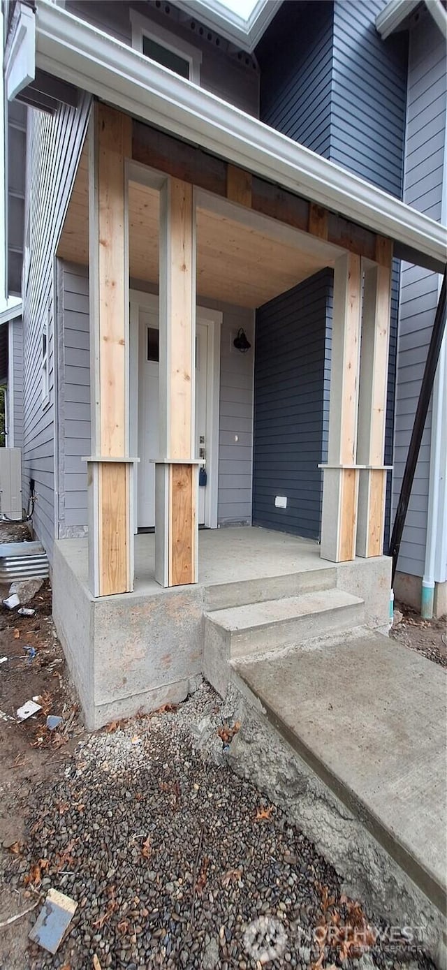 property entrance with a porch