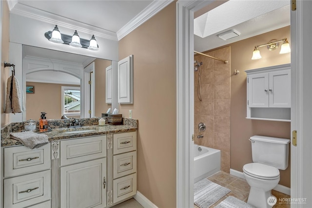 full bath featuring shower / washtub combination, crown molding, toilet, vanity, and baseboards