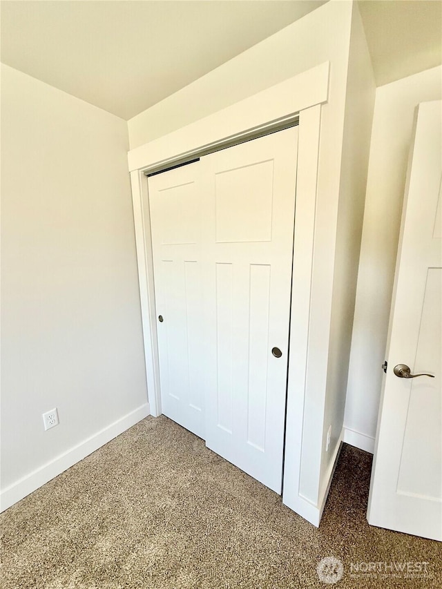 2575 1st St SE, East Wenatchee, WA 98802 - unfurnished bedroom with carpet flooring and a closet