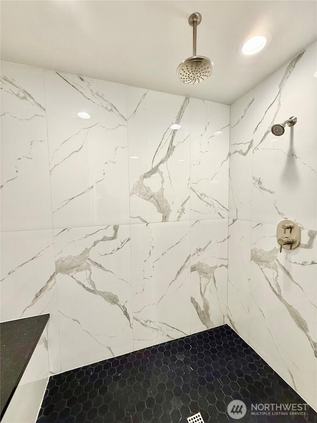 2575 1st St SE, East Wenatchee, WA 98802 - full bath with a marble finish shower