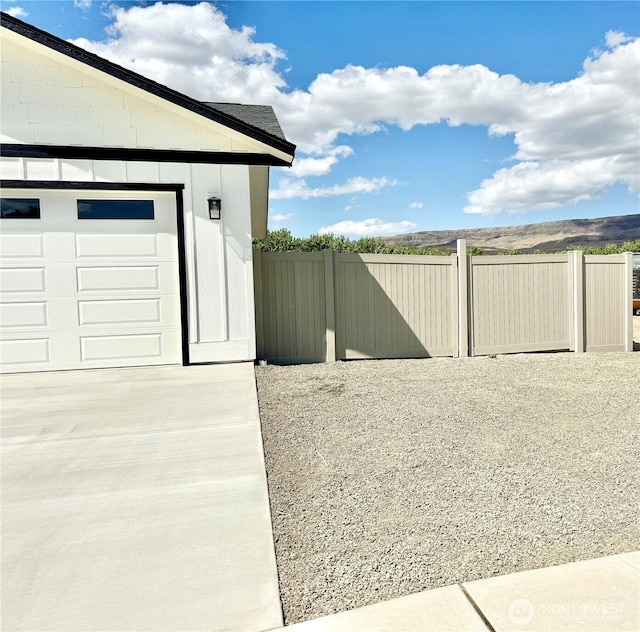 2575 1st St SE, East Wenatchee, WA 98802 - view of garage