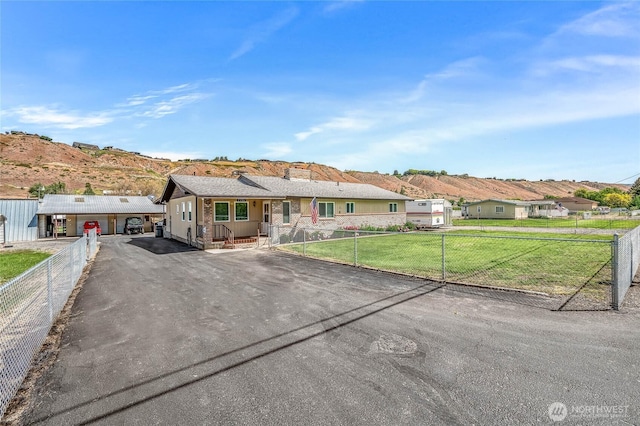 2701 Rock Island Rd, East Wenatchee, WA 98802 - ranch-style home featuring driveway