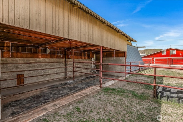 2701 Rock Island Rd, East Wenatchee, WA 98802 - view of horse barn