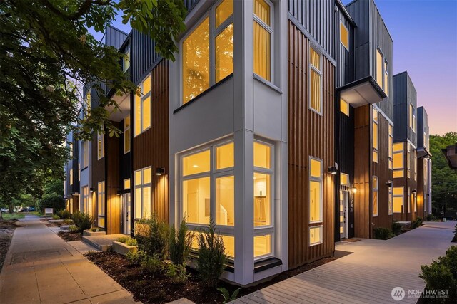1727 17th Ave, Seattle, WA 98122 - view of building exterior