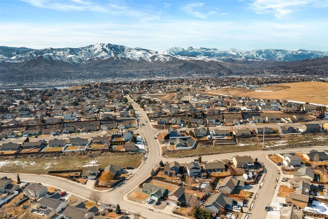 drone / aerial view with a mountain view and a residential view