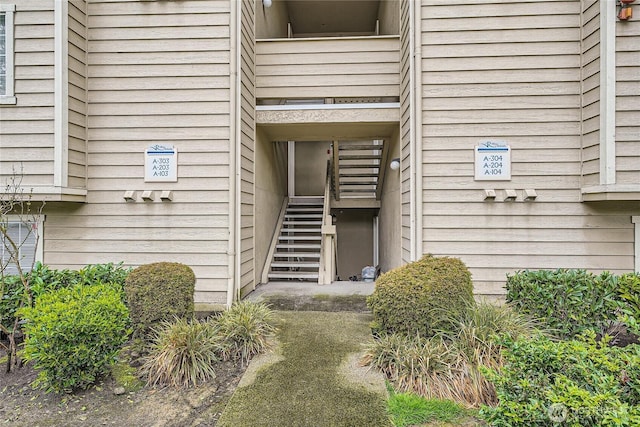 view of property entrance