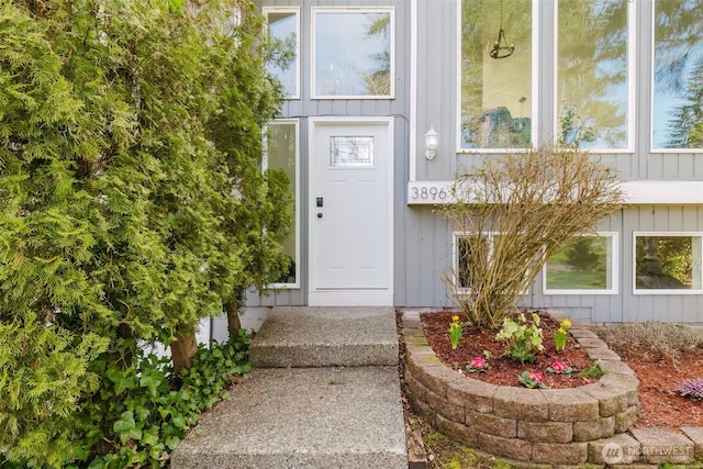 view of property entrance