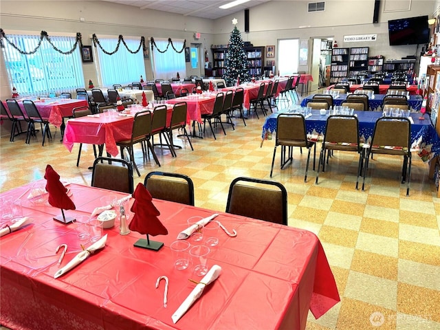 1427 Topaz St, Walla Walla, WA 99362 - dining space featuring tile patterned floors and visible vents