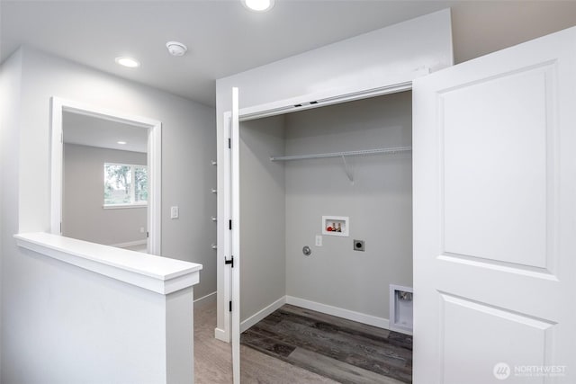 laundry room featuring hookup for a washing machine, hookup for a gas dryer, laundry area, baseboards, and electric dryer hookup