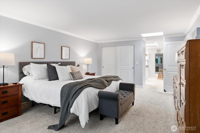 bedroom featuring light carpet, crown molding, baseboards, and a closet