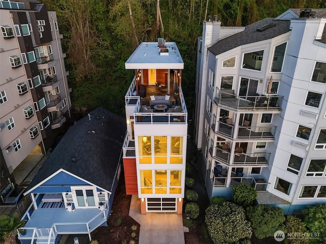 1514 Alki Ave SW, Seattle, WA 98116 - aerial view of apartment complex / building