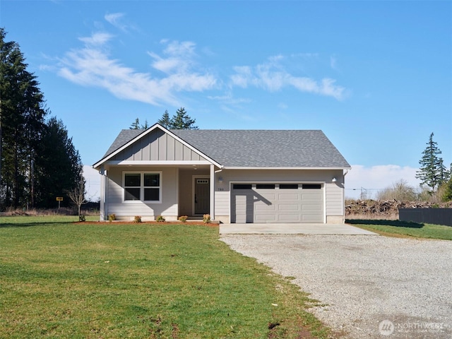 ranch-style house with roof with shingles, gravel driveway, an attached garage, board and batten siding, and a front yard