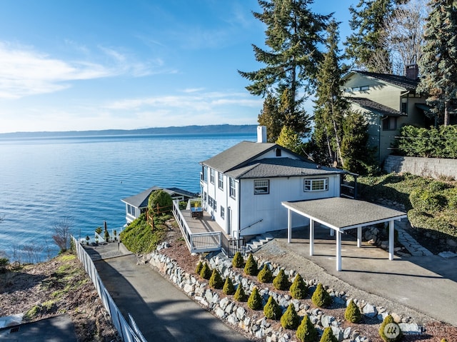 bird's eye view featuring a water view