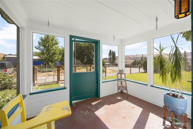 view of sunroom / solarium