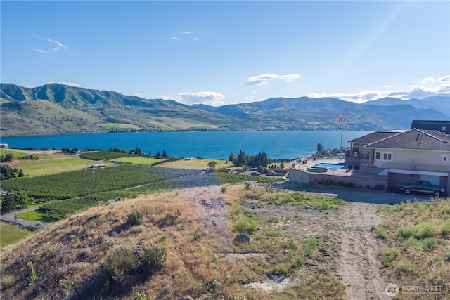 Listing photo 2 for 320 Orchard View Dr, Chelan WA 98816