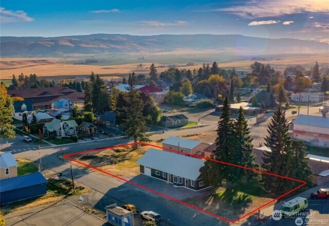 drone / aerial view with a residential view