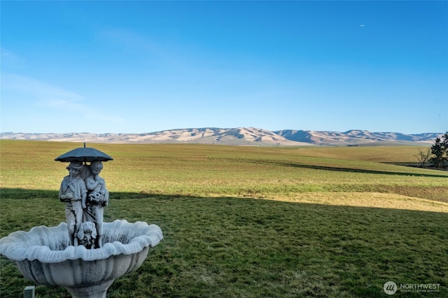 exterior space featuring a rural view