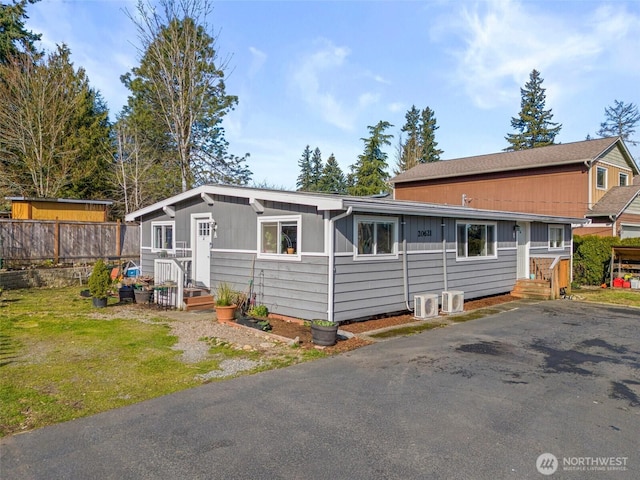 view of front of house featuring driveway