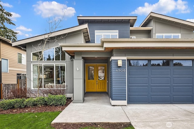 view of front of property featuring a garage