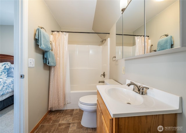 bathroom with shower / bathtub combination with curtain, toilet, ensuite bath, baseboards, and vanity