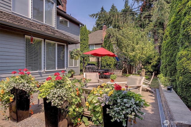 view of patio with outdoor dining area