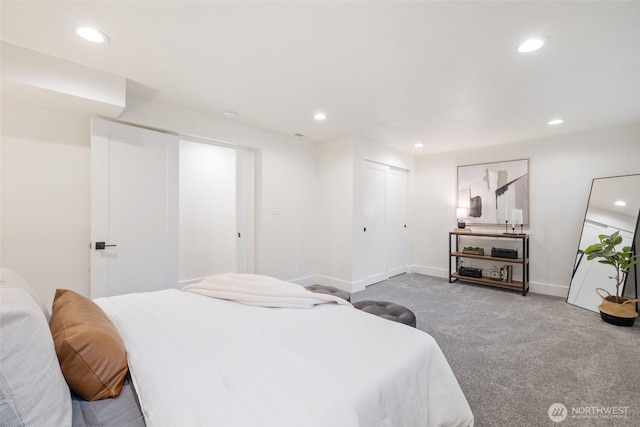 carpeted bedroom featuring baseboards, a closet, and recessed lighting