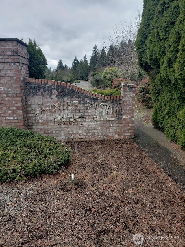 view of community / neighborhood sign