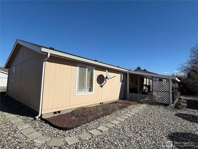 exterior space featuring crawl space