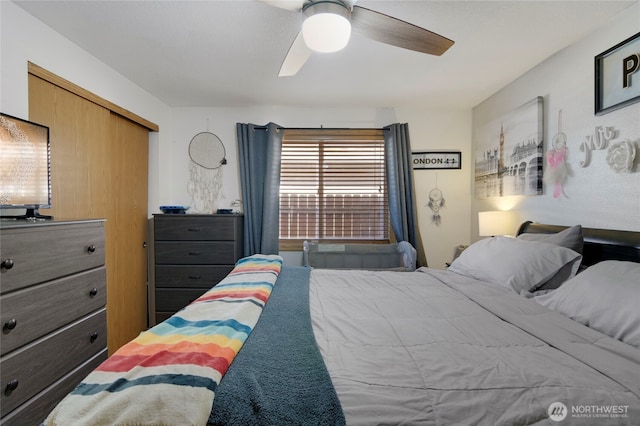 bedroom with a ceiling fan