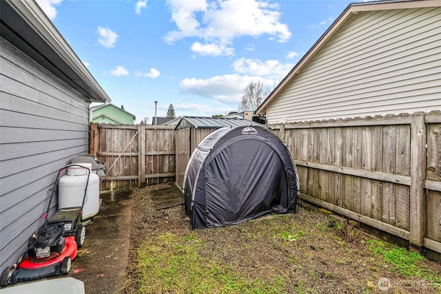 view of yard featuring a fenced backyard