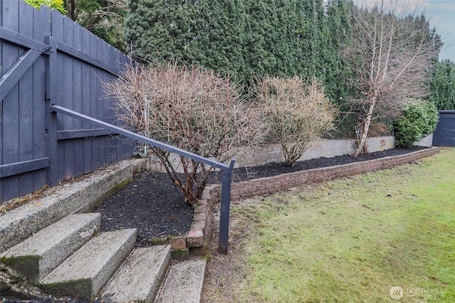 view of yard featuring fence