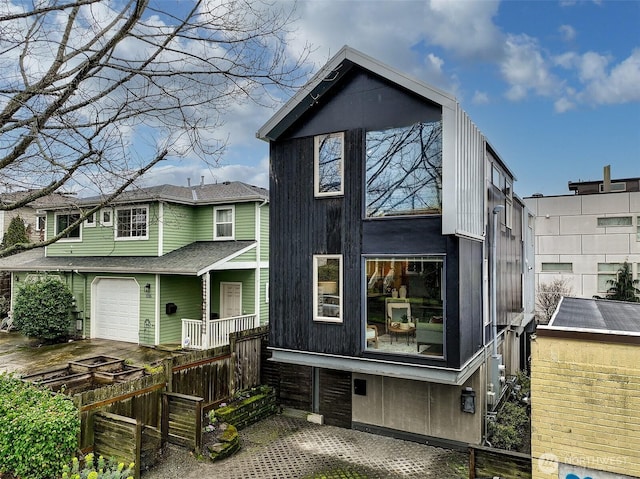 view of front of house with an attached garage